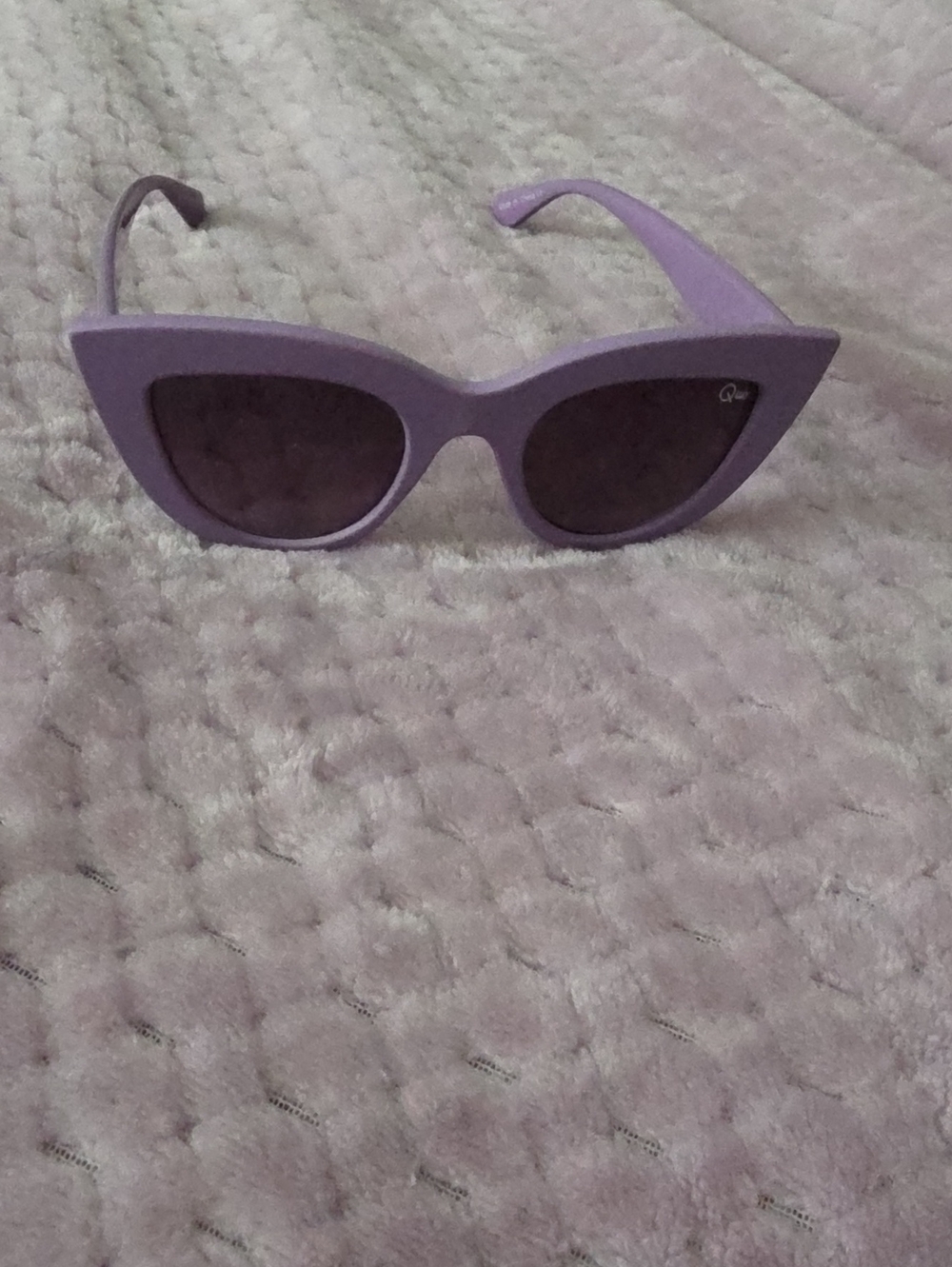Quay Australia Lilac Cat-Eye Sunglasses Y2K.. with Dark OMBRE Lenses. See Adl Dt